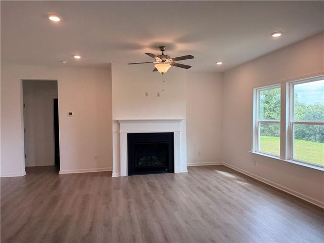 215 Foxhill Drive, Dawsonville, GA 30534