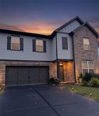 215 Foxhill Drive, Dawsonville, GA 30534