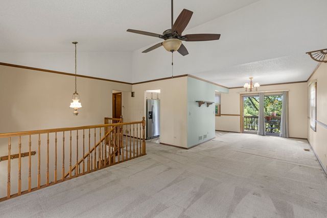 1965 Crescent Lane, Hoffman Estates, IL 60169