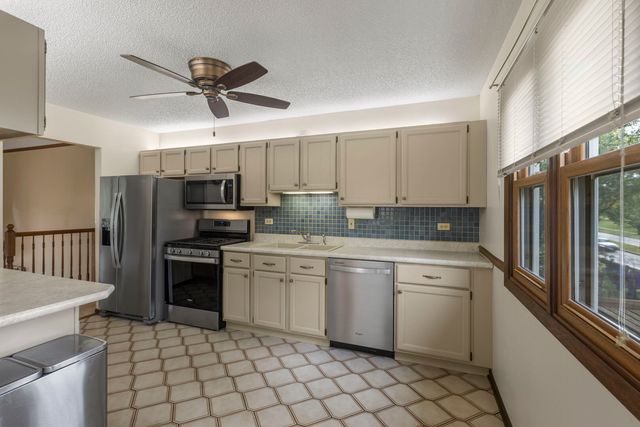 1965 Crescent Lane, Hoffman Estates, IL 60169