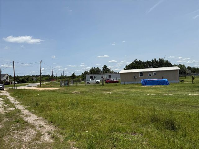 11 Road 5118, Cleveland, TX 77327