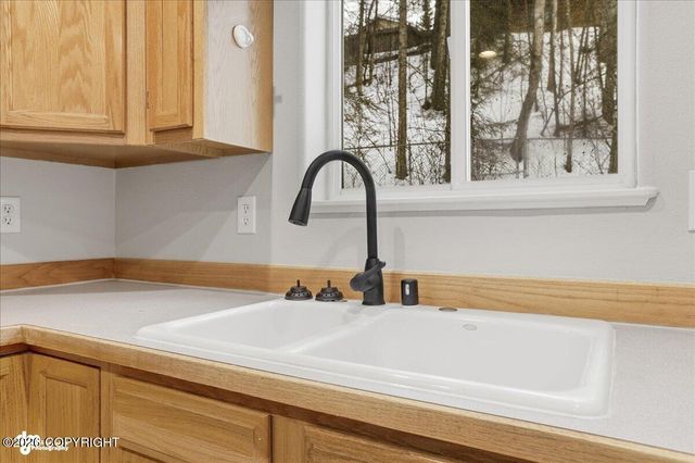 17506 N Juanita Loop, Eagle River, AK 99577