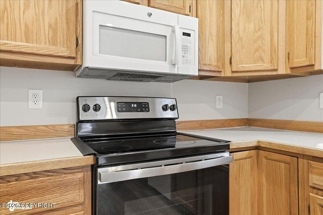 17506 N Juanita Loop, Eagle River, AK 99577