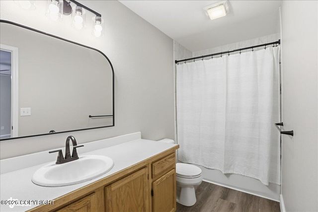 17506 N Juanita Loop, Eagle River, AK 99577