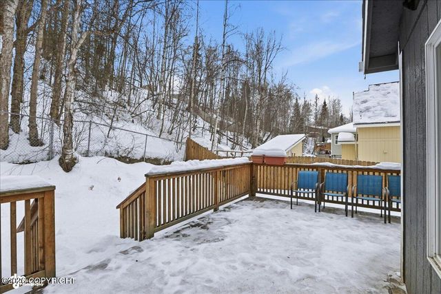 17506 N Juanita Loop, Eagle River, AK 99577