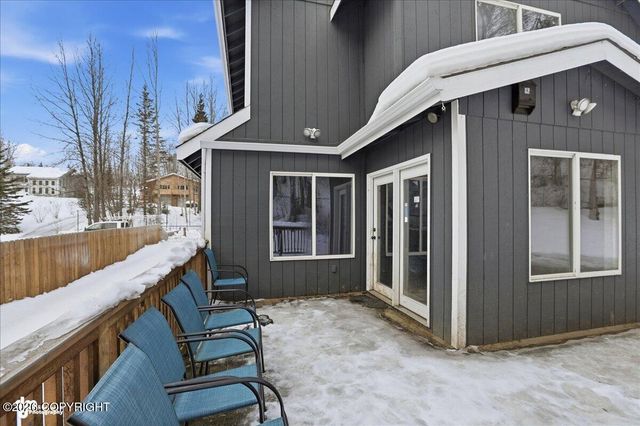 17506 N Juanita Loop, Eagle River, AK 99577