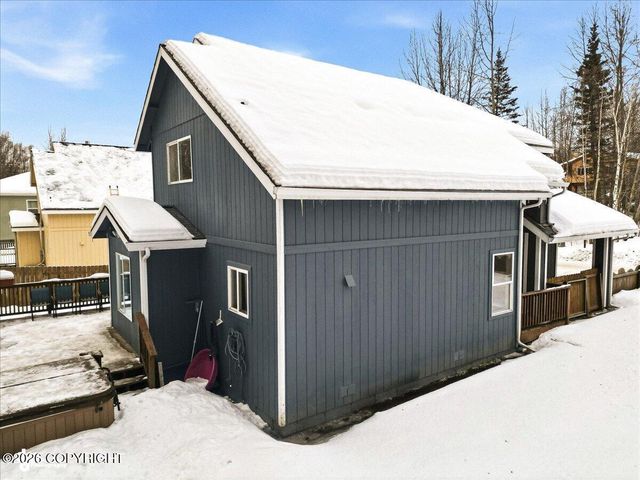 17506 N Juanita Loop, Eagle River, AK 99577