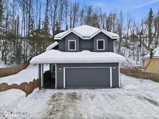 17506 N Juanita Loop, Eagle River, AK 99577
