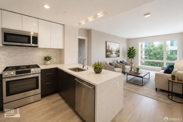 10 Innes Court 304, San Francisco, CA 94124