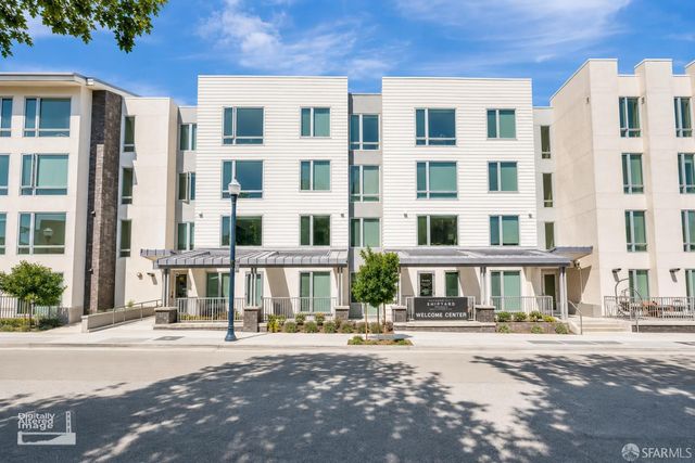 10 Innes Court 304, San Francisco, CA 94124