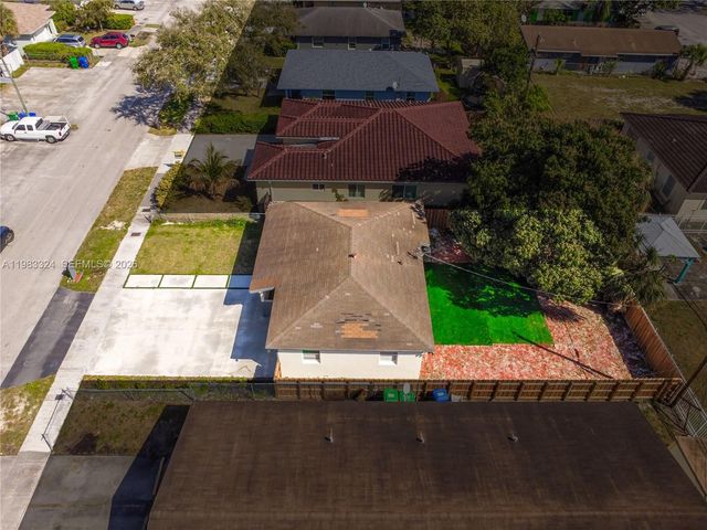 2760 NW 13th Court, Fort Lauderdale, FL 33311