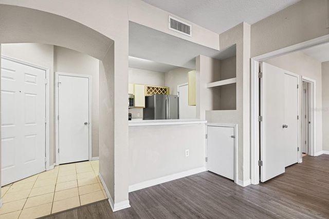 8513 LUCUYA WAY 209, Temple Terrace, FL 33637