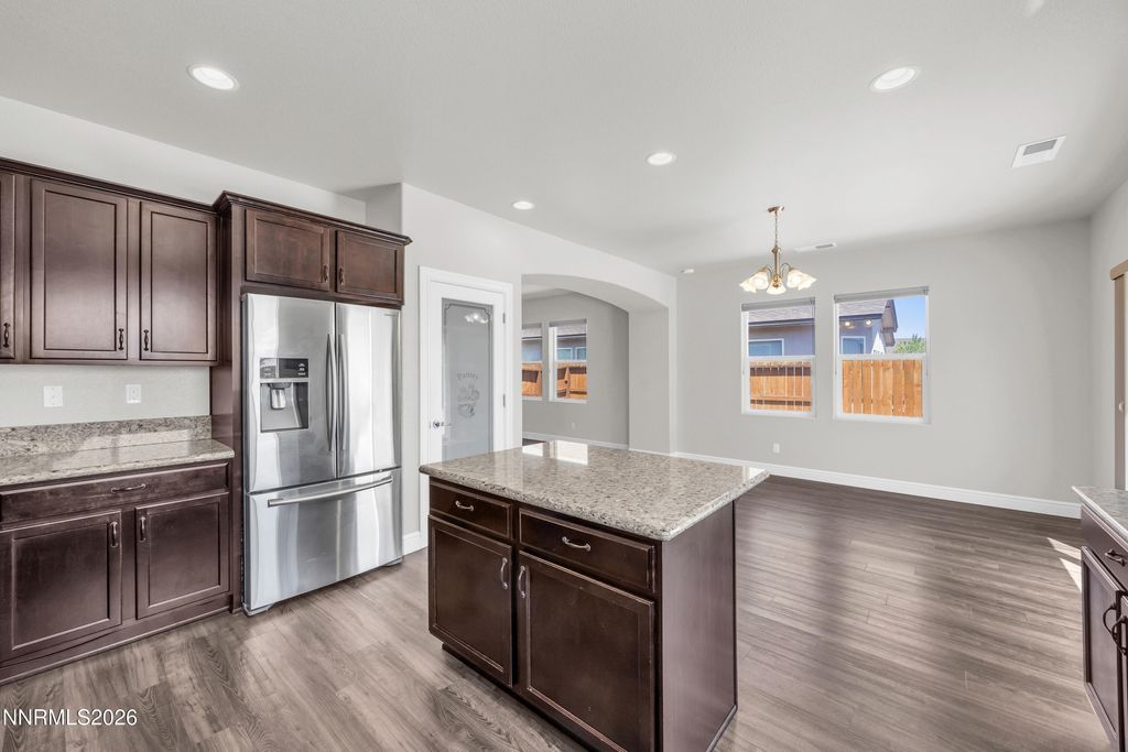 Image 14 of property listing at 214 Red Oak Drive, Fernley, NV 89408