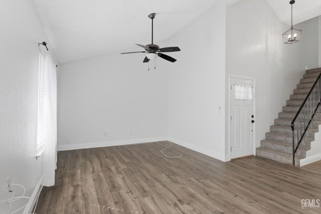 5400 Dunsmuir Road 23, Bakersfield, CA 93309