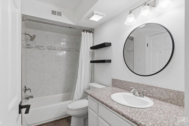 5400 Dunsmuir Road 23, Bakersfield, CA 93309