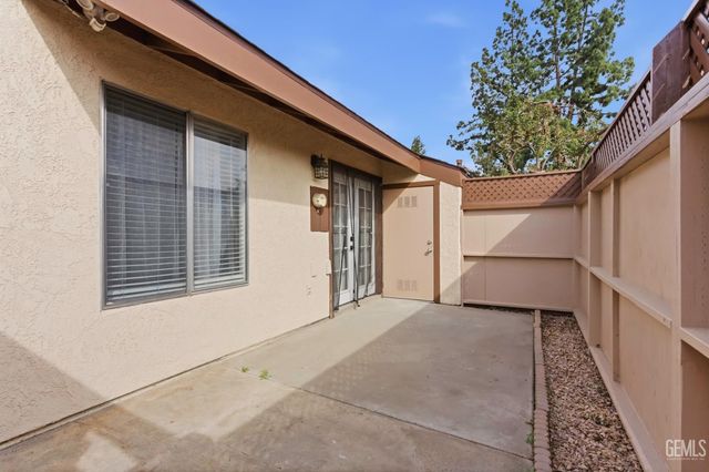 5400 Dunsmuir Road 23, Bakersfield, CA 93309