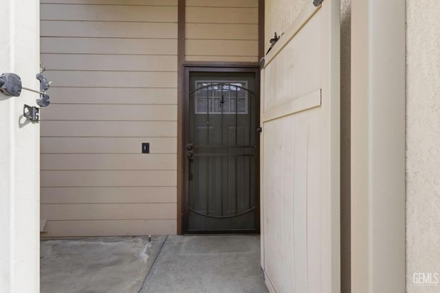 5400 Dunsmuir Road 23, Bakersfield, CA 93309