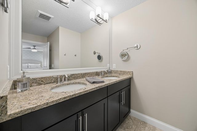 14392 Parkside Court NW, Prior Lake, MN 55372
