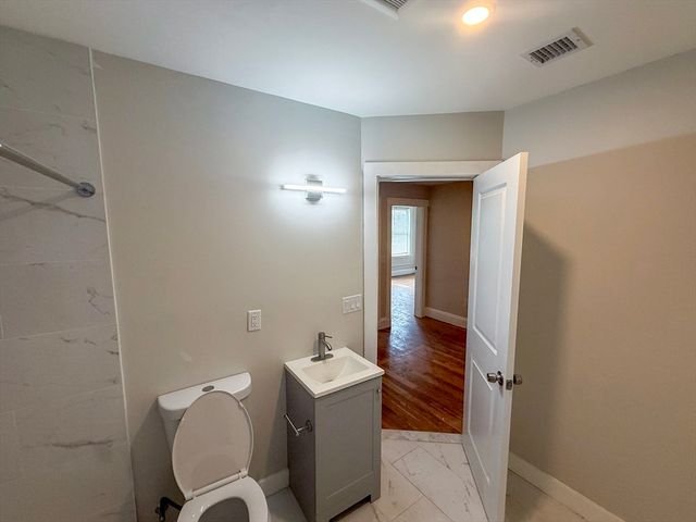 51 Pasadena 2, Boston, MA 02121