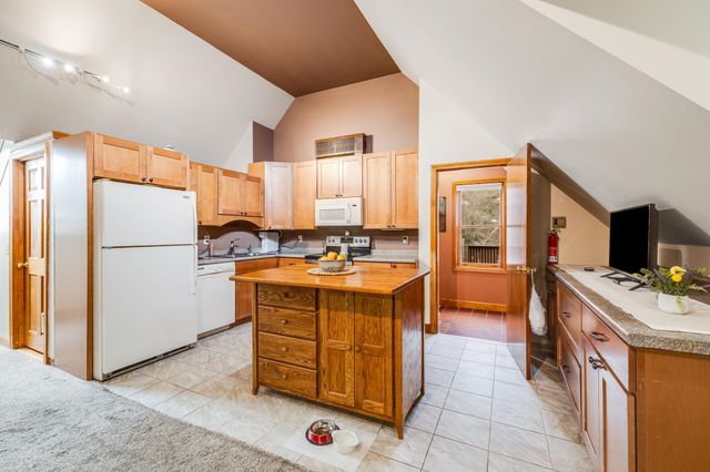 343 Main Street, Sandown, NH 03873
