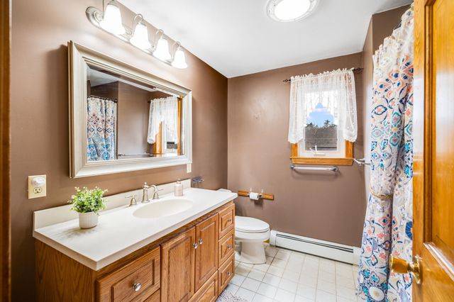 343 Main Street, Sandown, NH 03873