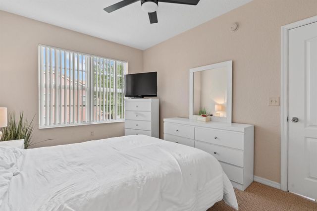152 SW Peacock Boulevard 27-203, Port St. Lucie, FL 34986