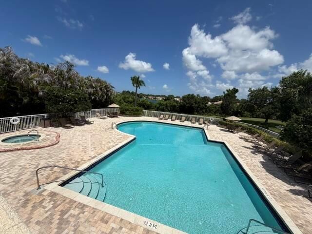 152 SW Peacock Boulevard 27-203, Port St. Lucie, FL 34986