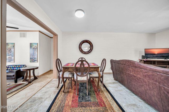 10517 W CUMBERLAND Drive, Sun City, AZ 85351