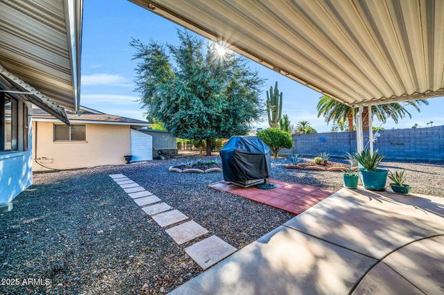10517 W CUMBERLAND Drive, Sun City, AZ 85351