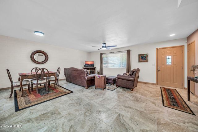 10517 W CUMBERLAND Drive, Sun City, AZ 85351