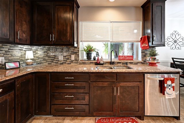 6844 Dogwood Lane, North Richland Hills, TX 76182