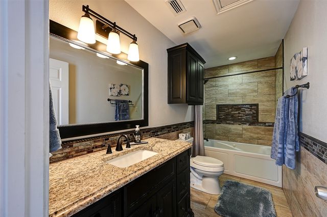 6844 Dogwood Lane, North Richland Hills, TX 76182