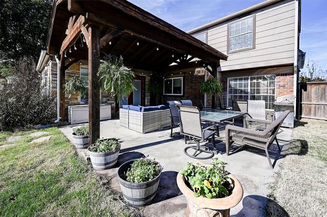 6844 Dogwood Lane, North Richland Hills, TX 76182