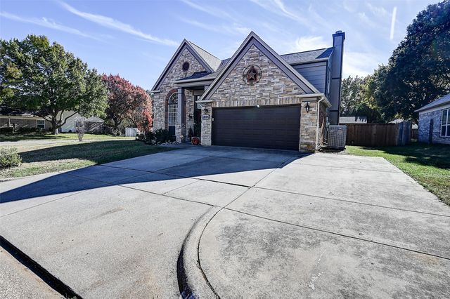 6844 Dogwood Lane, North Richland Hills, TX 76182