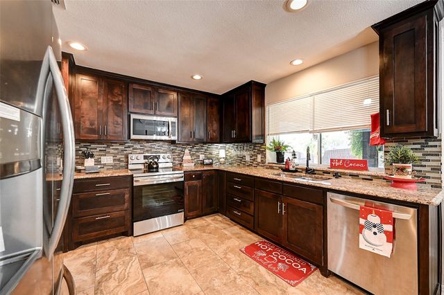 6844 Dogwood Lane, North Richland Hills, TX 76182