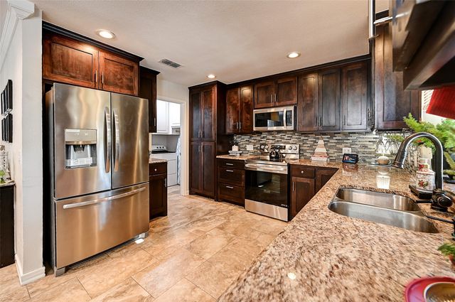 6844 Dogwood Lane, North Richland Hills, TX 76182