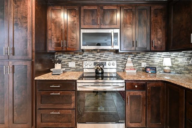 6844 Dogwood Lane, North Richland Hills, TX 76182