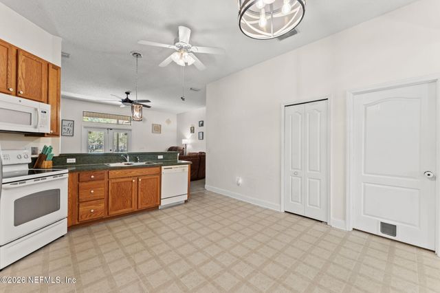 321 VELVET Drive, Jacksonville, FL 32220