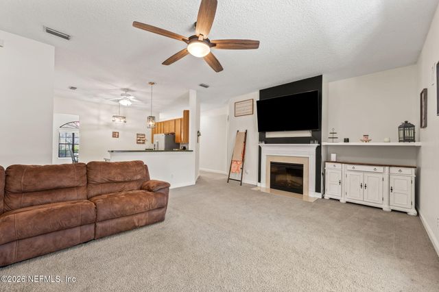 321 VELVET Drive, Jacksonville, FL 32220