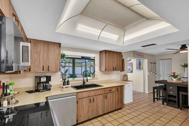 14321 113TH AVENUE, Largo, FL 33774