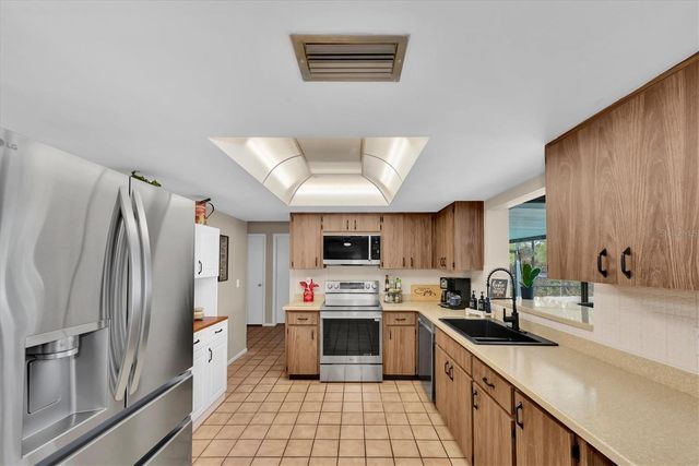 14321 113TH AVENUE, Largo, FL 33774