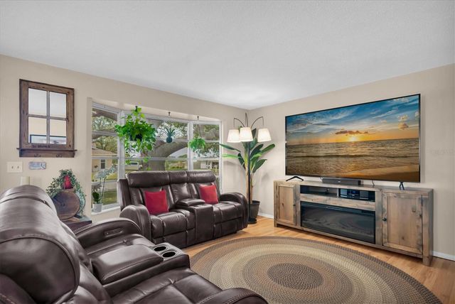 14321 113TH AVENUE, Largo, FL 33774