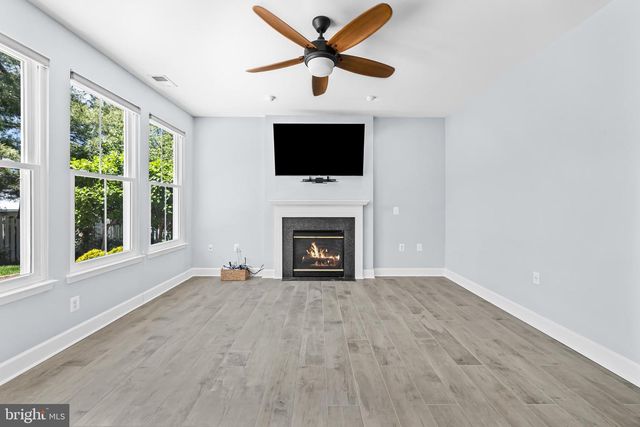 633 SPRING ST, Herndon, VA 20170