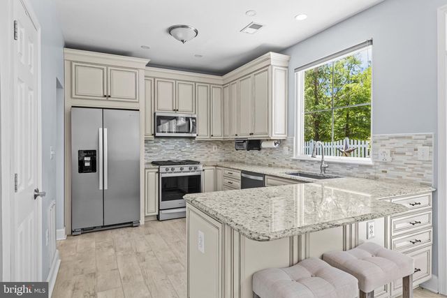 633 SPRING ST, Herndon, VA 20170