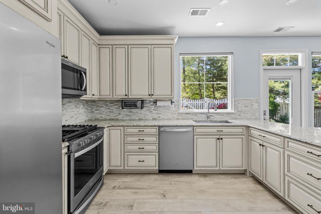 633 SPRING ST, Herndon, VA 20170