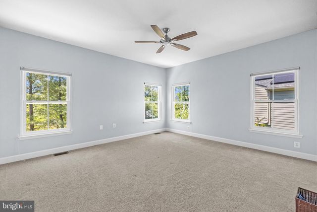 633 SPRING ST, Herndon, VA 20170