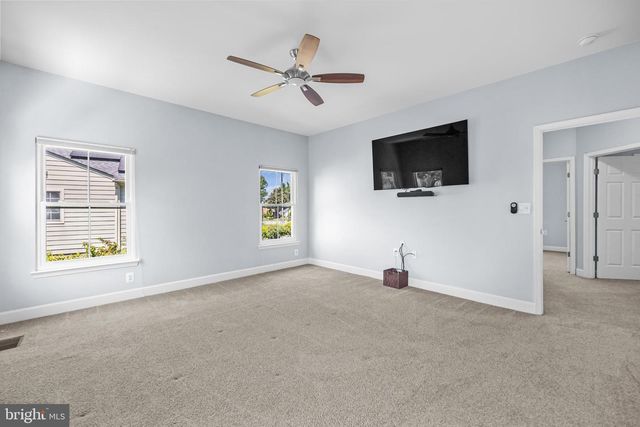 633 SPRING ST, Herndon, VA 20170