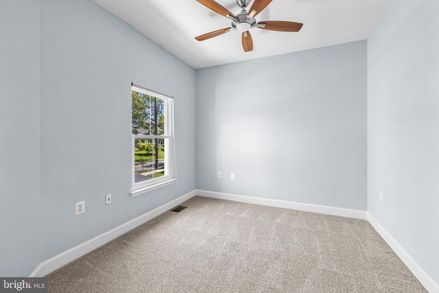 633 SPRING ST, Herndon, VA 20170