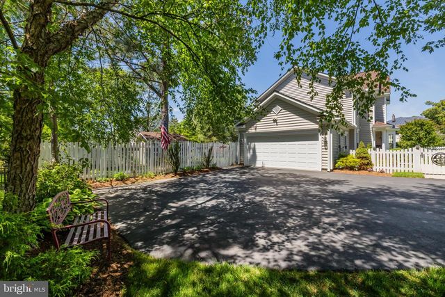 633 SPRING ST, Herndon, VA 20170
