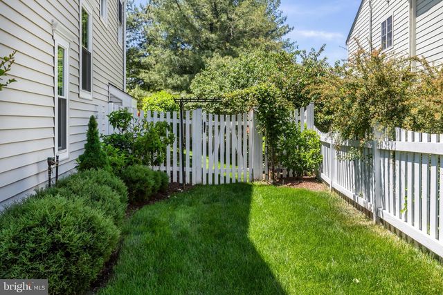 633 SPRING ST, Herndon, VA 20170